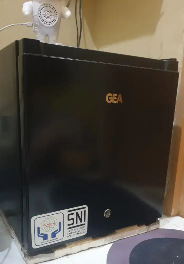 Kulkas GEA mini 1 pintu BU