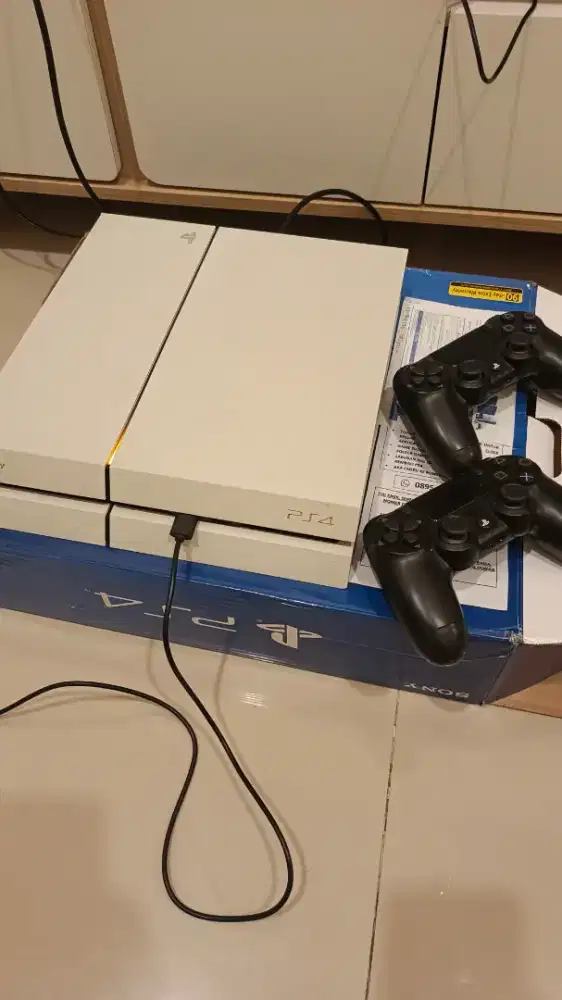 Ps 4 1 TB seri 12 Likenew