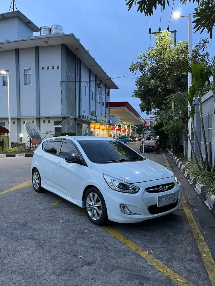 Hyundai Grand Avega 2013 Putih Automatic