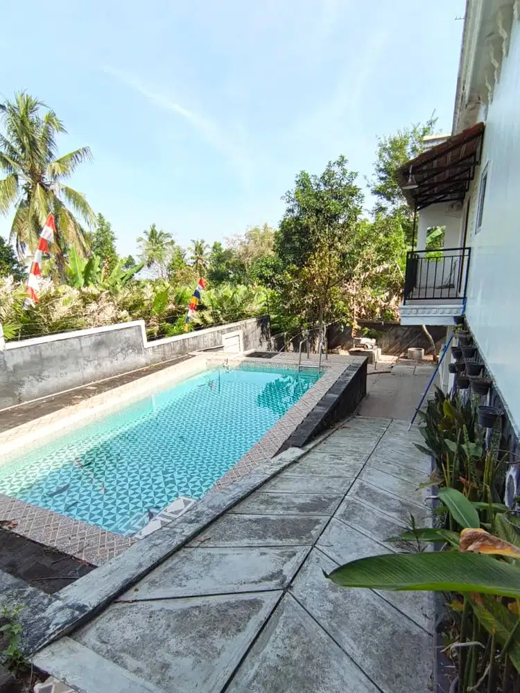 Rumah Rasa Villa di Lingkungan Sejuk Turi