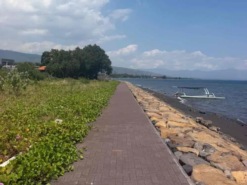 RARE BEACHFRONT LAND FOR SALE – LOVINA, NORTH BALI