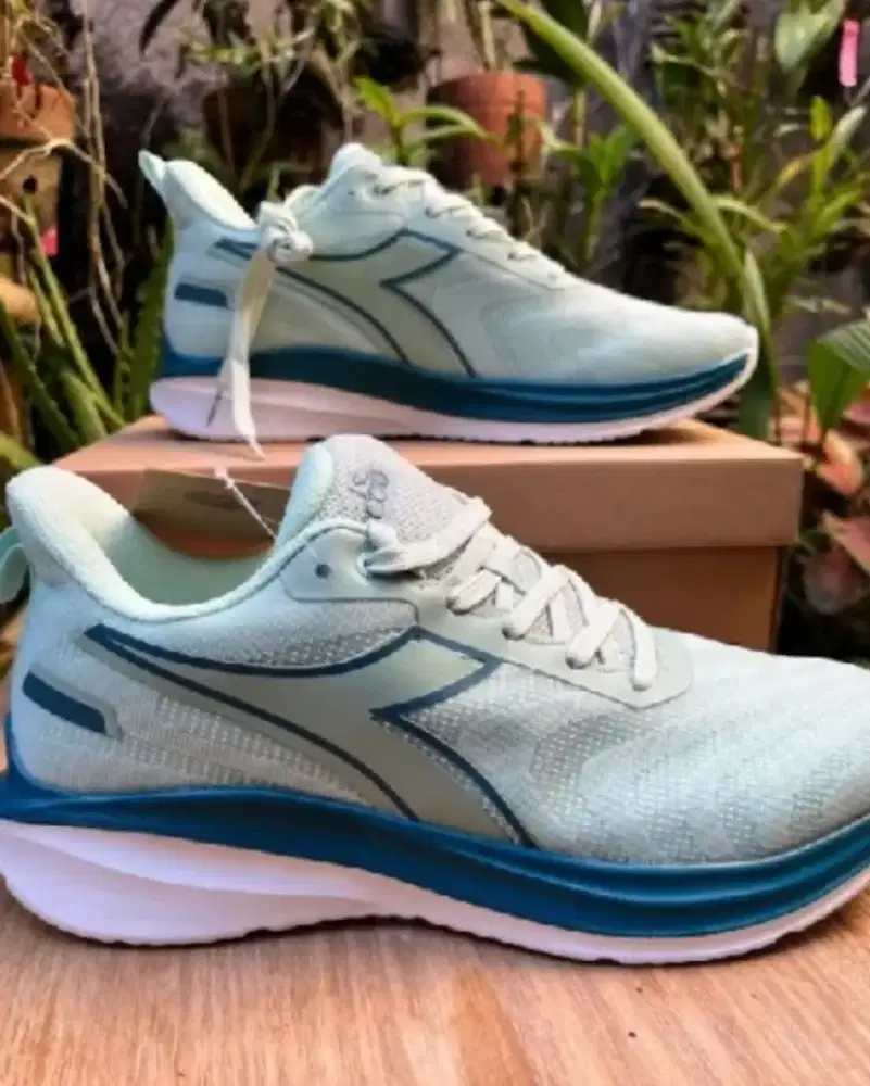 Sepatu putih diadora run size 42 murah
