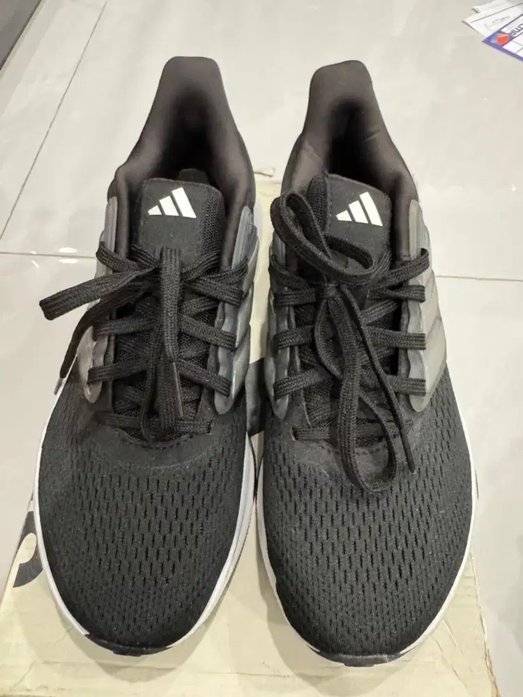 Sepatu Original Adidas Ultrabounce Junior Black HQ1302 Size 38