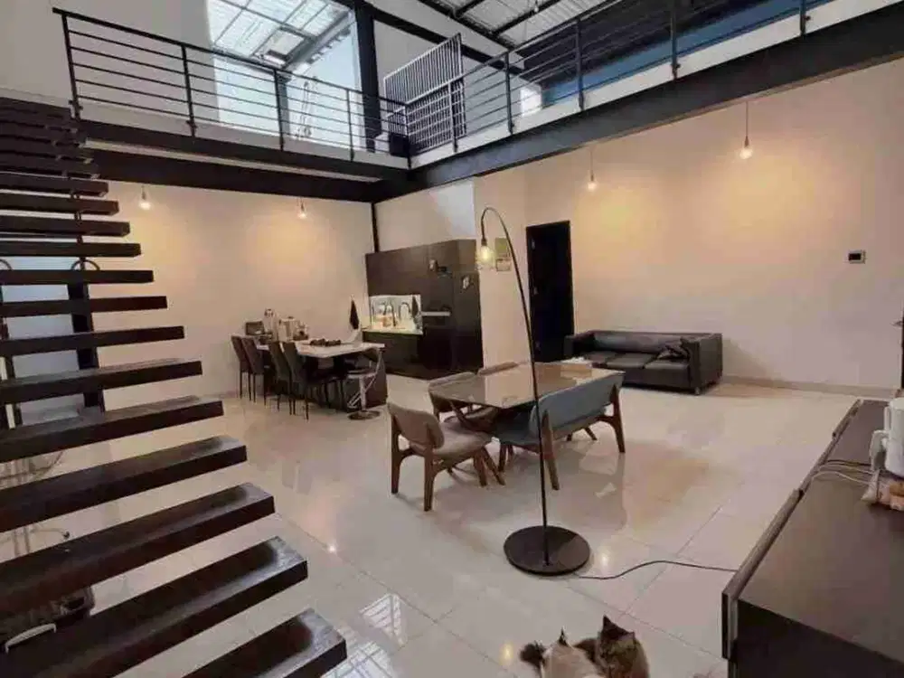 Rumah Mewah Full Furnished LB 700 Siap Huni Di Sarijadi Pasteur harga 5 Milyar