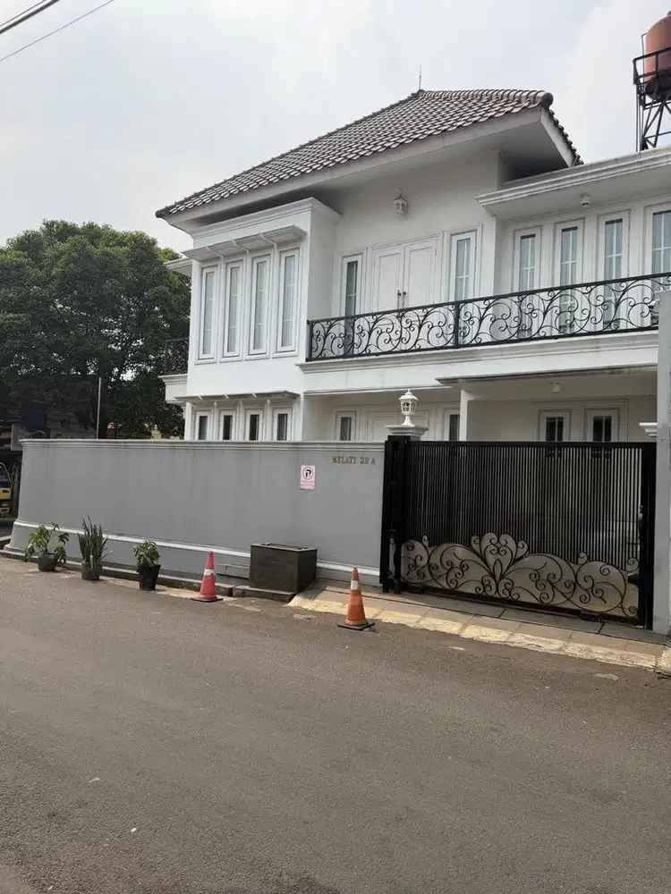 Rumah Cipete Selatan Bagus dan Hook