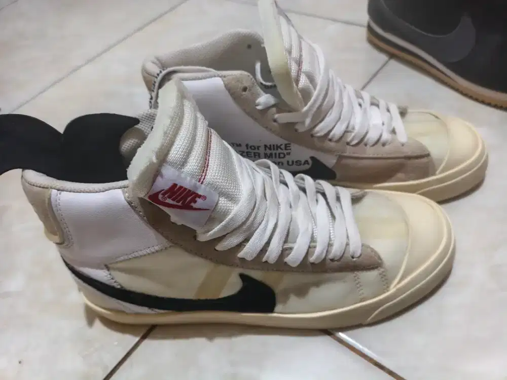 Sepatu bekas seperti baru mrek Nike Adidas