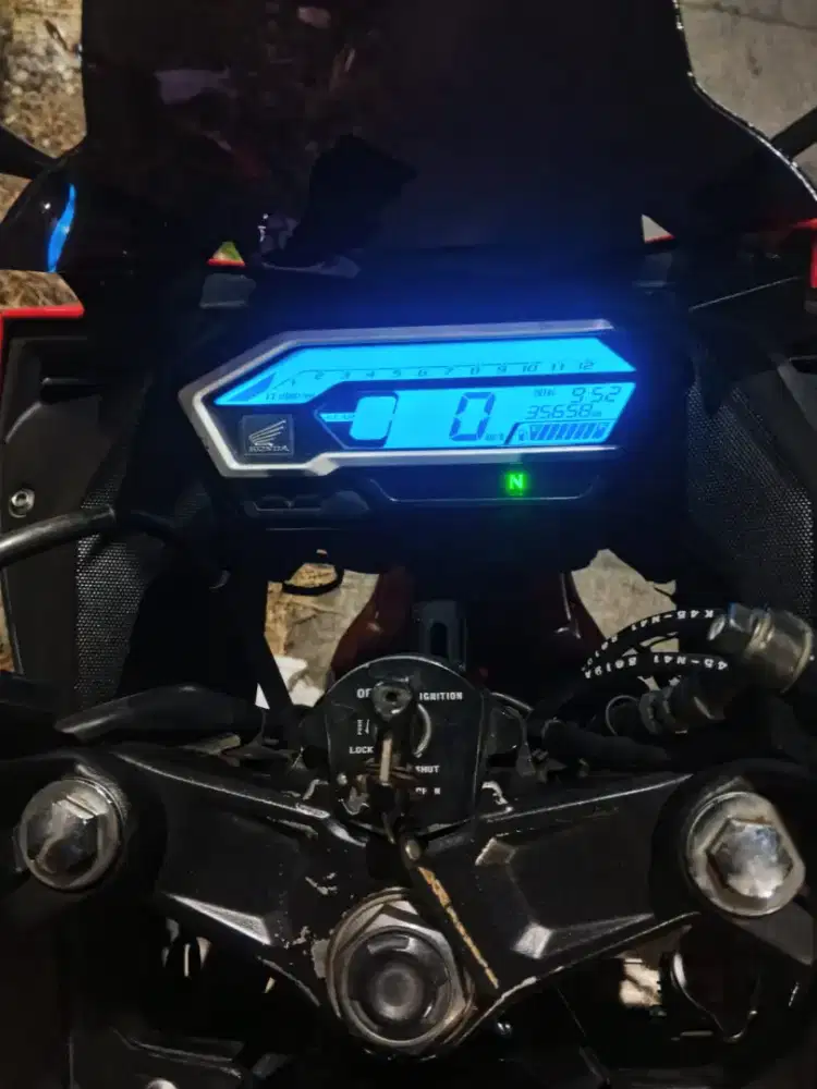 CBR 150 2018 merah hitam