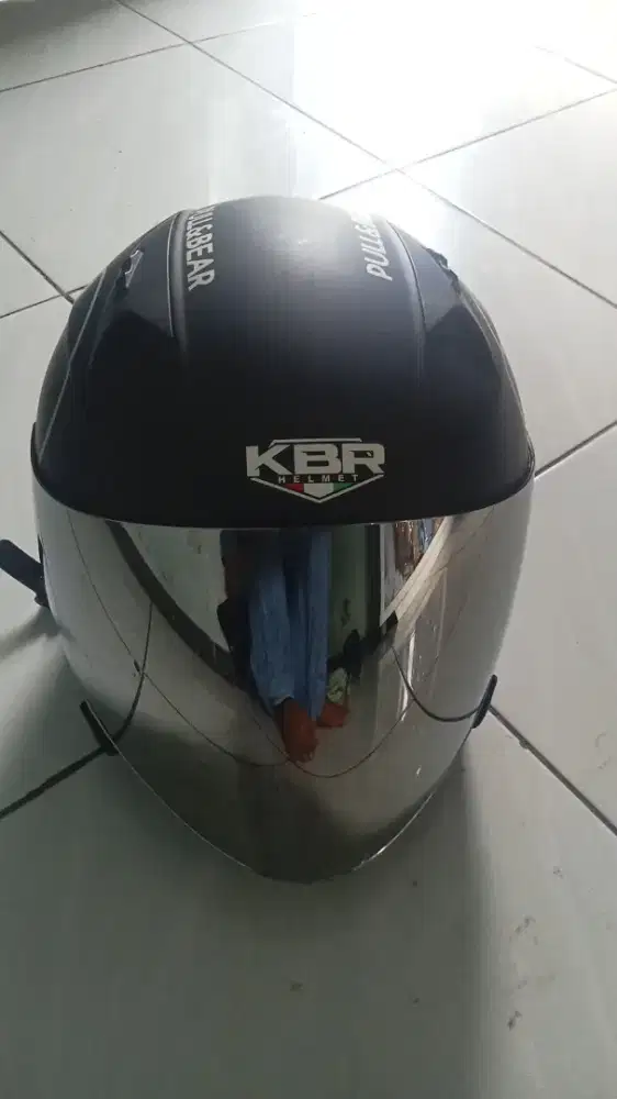 Helm motor baru