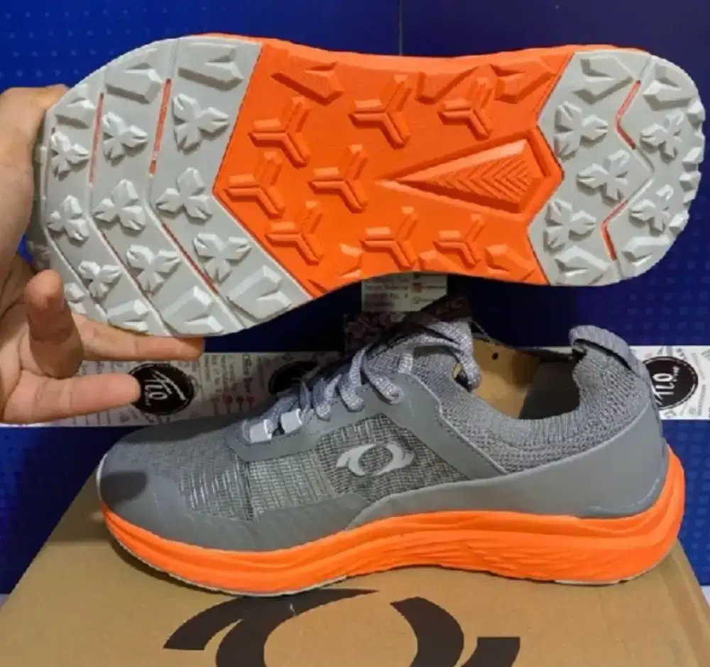Sepatu trail run  astec sizs 40 murah