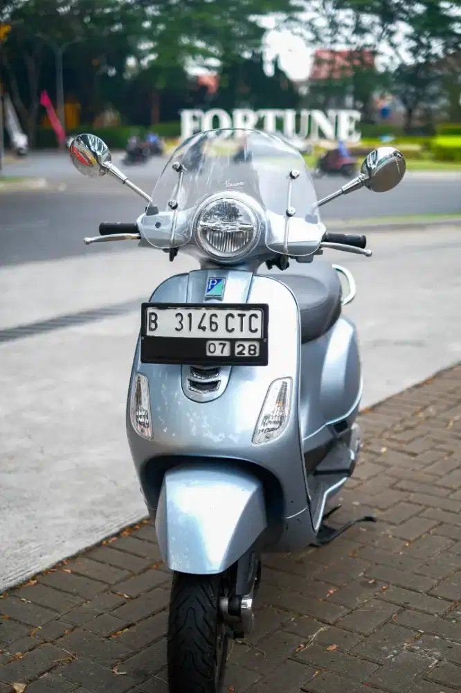 PIAGGIO VESPA LX 125 IGET FACELIFT 2023 TERMURAH BISA KREDIT