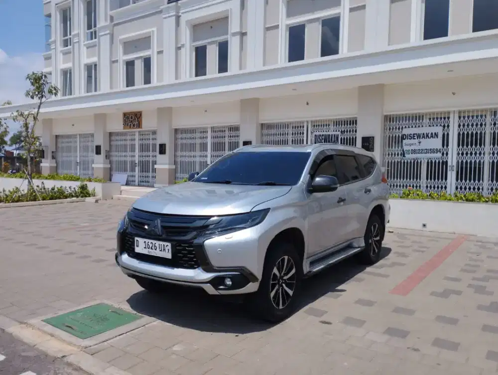 Pajero Sport DAKAR 4x2 2018 Dp 20 juta