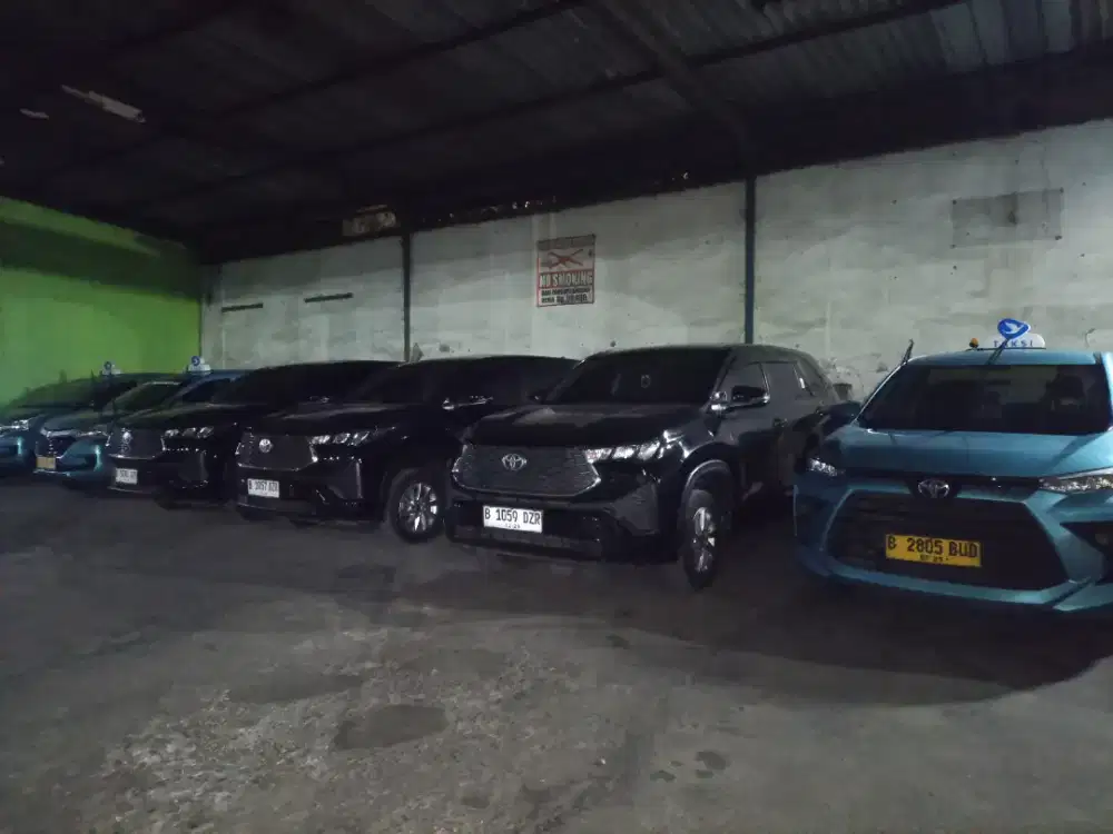 Dibutuhkan driver taksi bandara