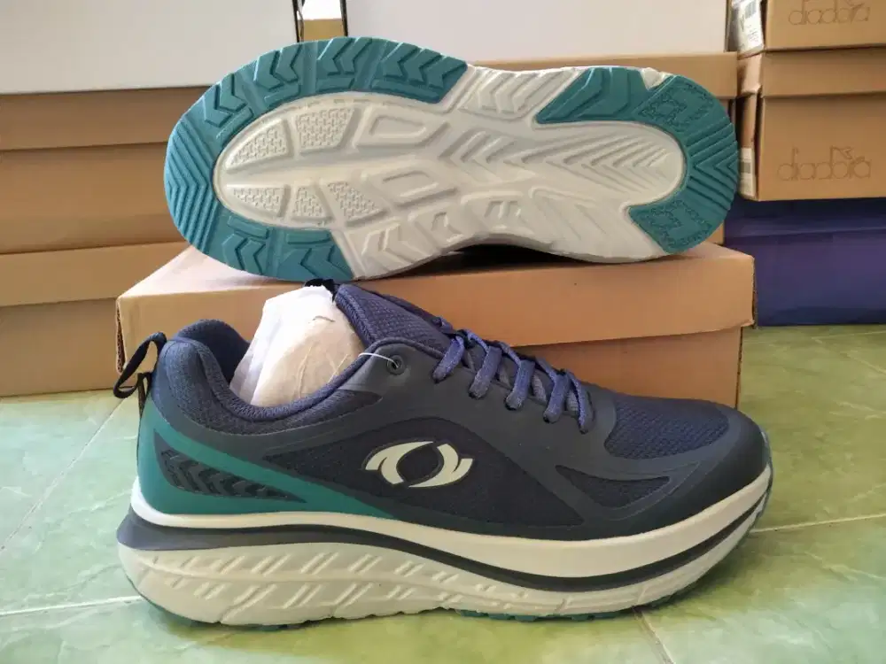 Sepatu Astec run size 39 dan 44 murah'