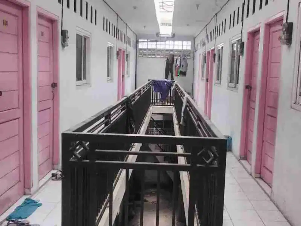 Dijual kost aktif 36 kmr dan 2 Rumah