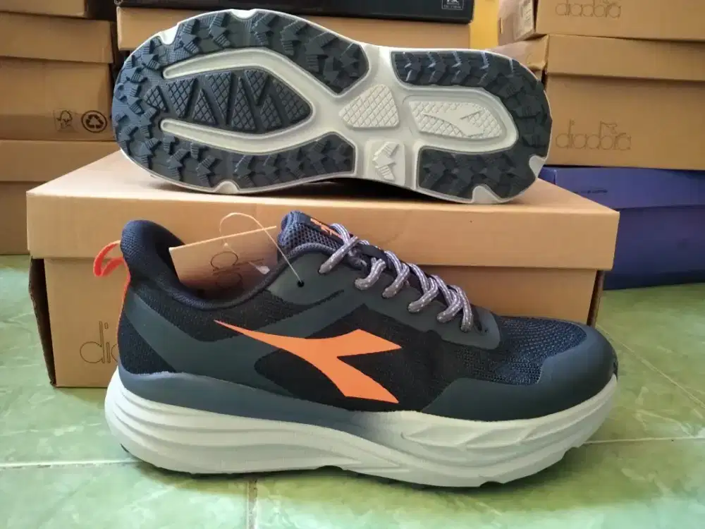 Sepatu trail run diadora size 40 murah