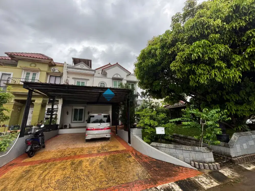 Dijual Rumah Hook Beverly Teluk Tering Furnished Taman Luas