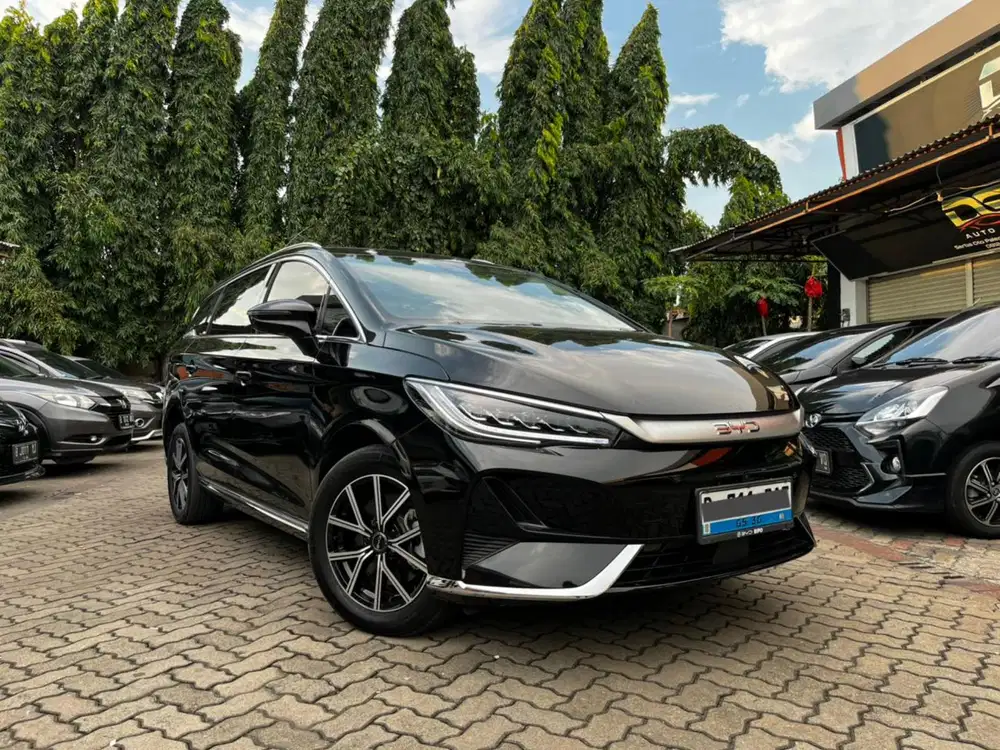 BYD M6 SUPERIOR 7 SEATER AUTOMATIC 2024