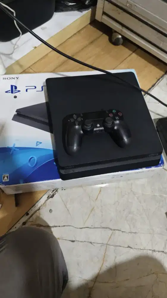 PS4 Slim 1TB Seri 2218B Resmi Sony Indo Fullset SEGEL VOID SONY UTUH