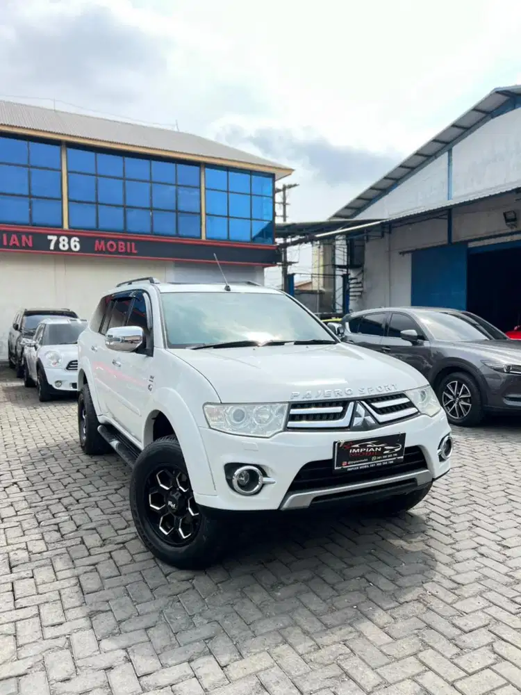 Mitsubishi Pajero Sport Dakar VGT Putih 2013 fortuner 2015 vnt 2014