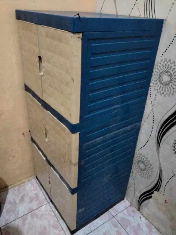Lemari 3 susun bisa bongkar pasang