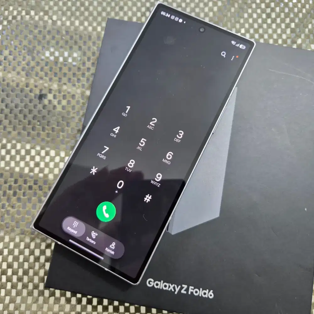 Samsung Z fold 6 12/256GB fullset kondisi 95%