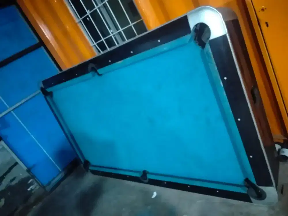 Meja biliard merk murrey 1 set + stik