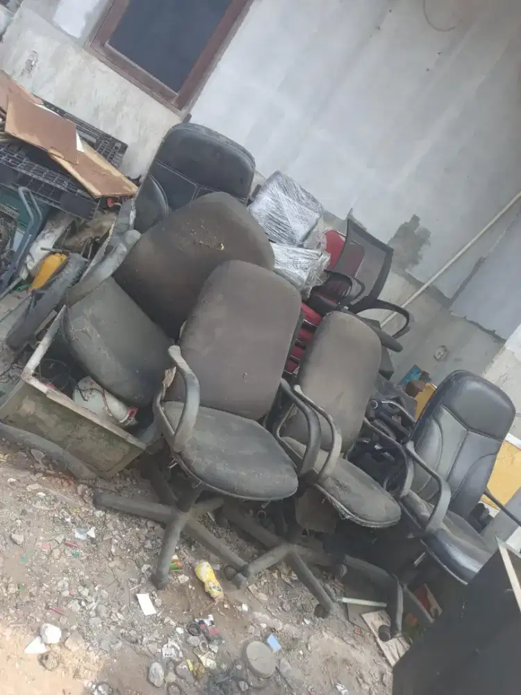 Borong kursi kantor