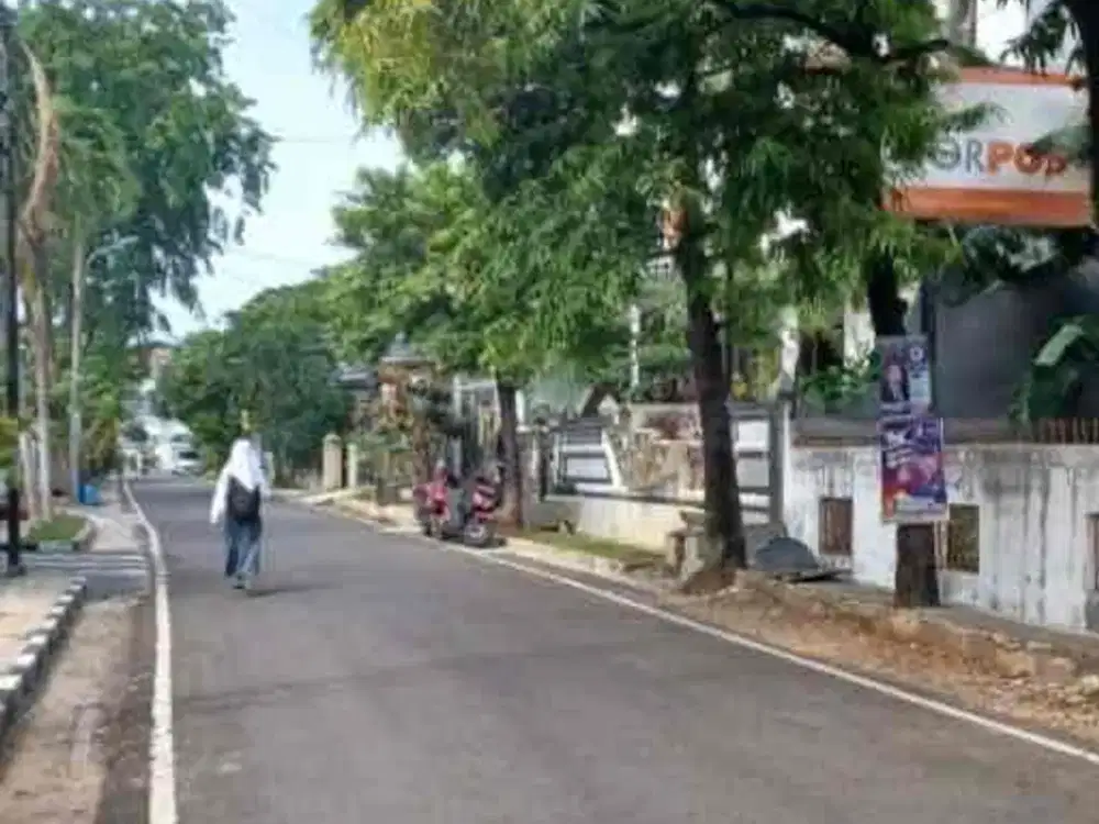Dijual Rumah di Jalan Cempaka Putih Kota Jakarta Timur, 180m, All In!