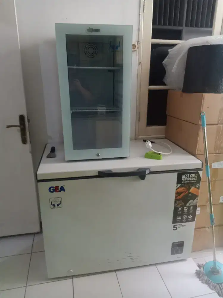 Freezer GEA second seperti baru