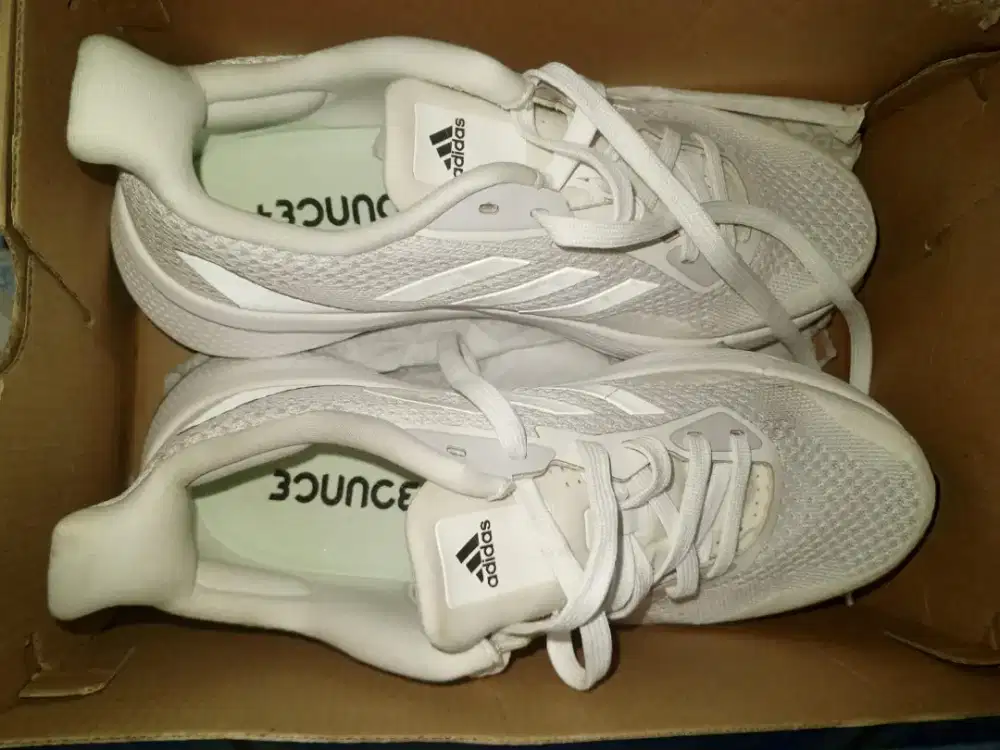 Sepatu sandal baru harga bekas