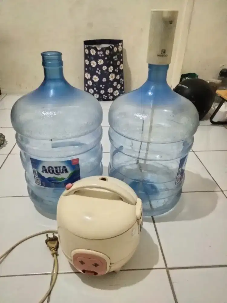 Jual cepat 2 galon dan rice cokker