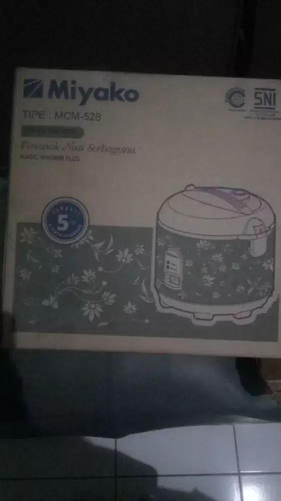 Penanak Nasi Serbaguna (Magic Warmer Plus)  MCM 528