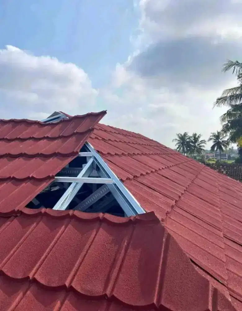 Rangka Atap Baja Ringan dan Genteng Metal Pasir