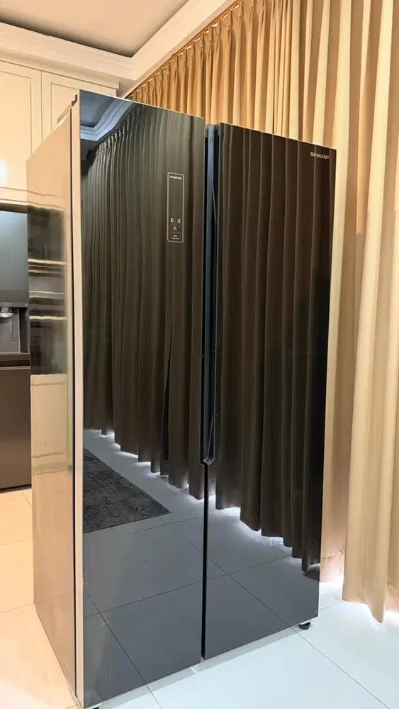 Kulkas sharp side by side black glass door inverter mewah murah