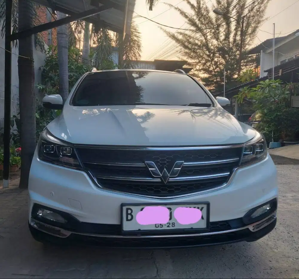 Wuling Cortez 1.8 AMT (Matic) L Lux Plus 2018 Kilometer 86 Ribu Putih