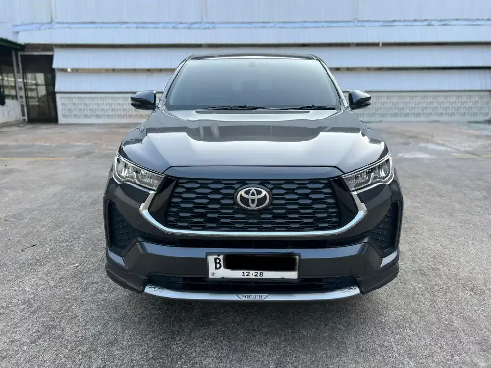 INNOVA ZENIX V HV HYBRID MODELLISTA 2023