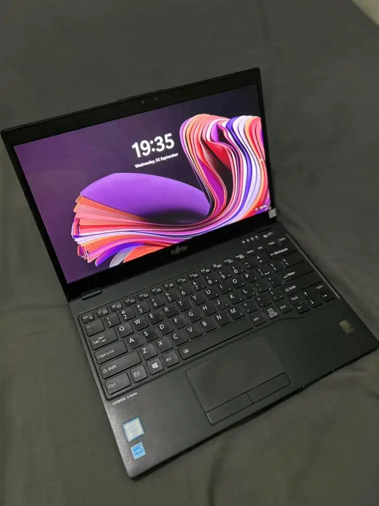LAPTOP FUJITSU LIFEBOOK U939 Core i7 Gen 8 RAM 8GB SSD 256 GB