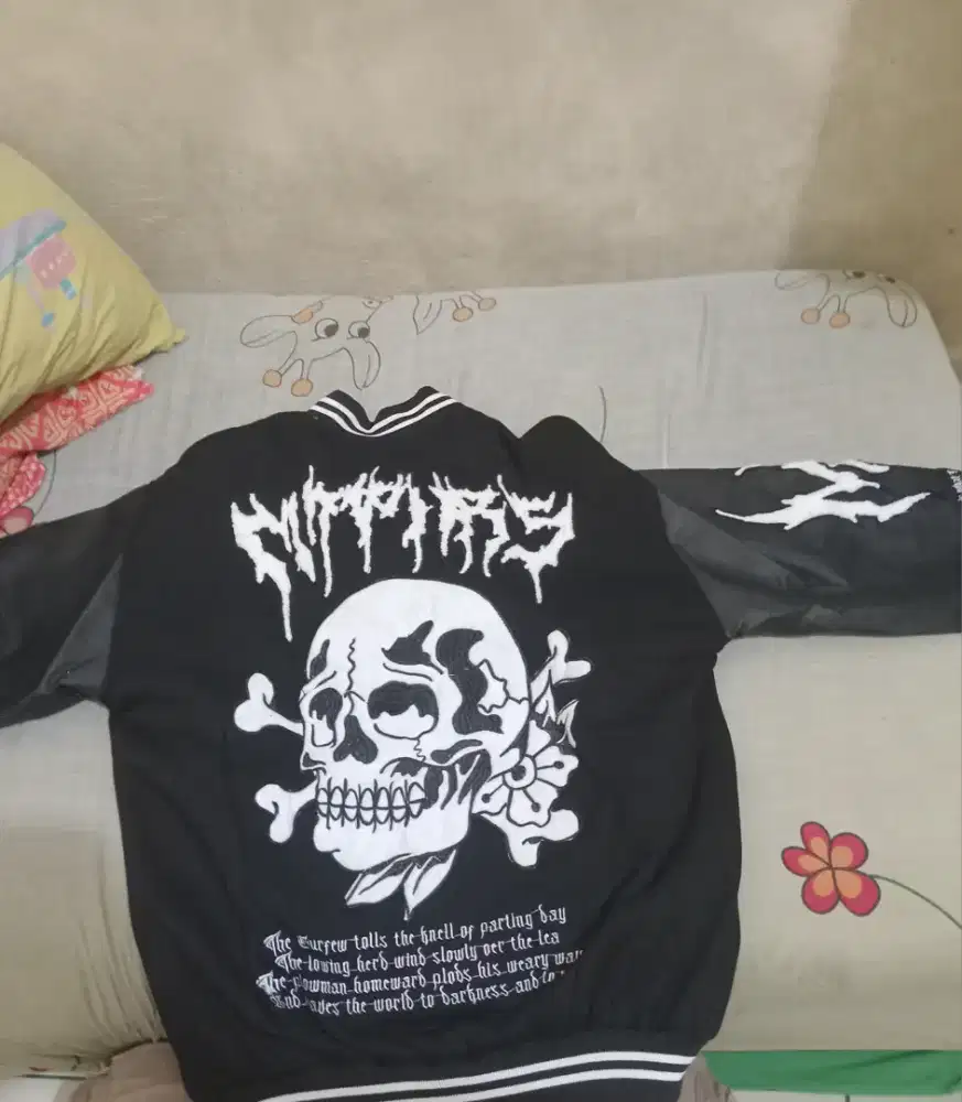 jaket pria hitam