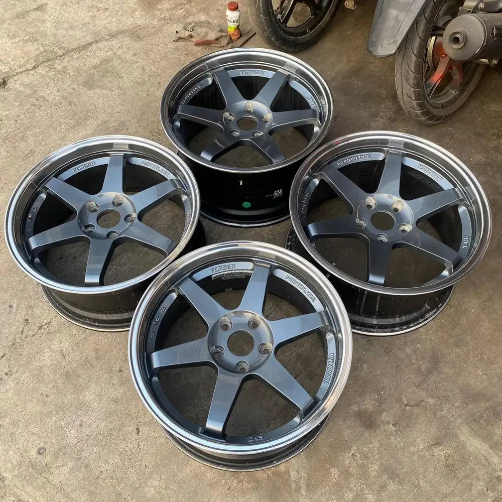 Velg TE37 R18 BMW Pcd 5x120