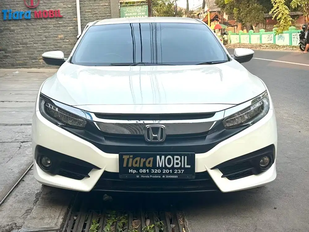 Honda Civic 1.5 TC ES CVT Automatic Th 2018