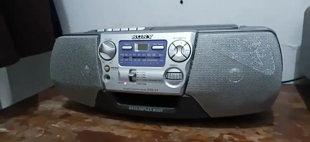 Radio kaset & CD player SONY