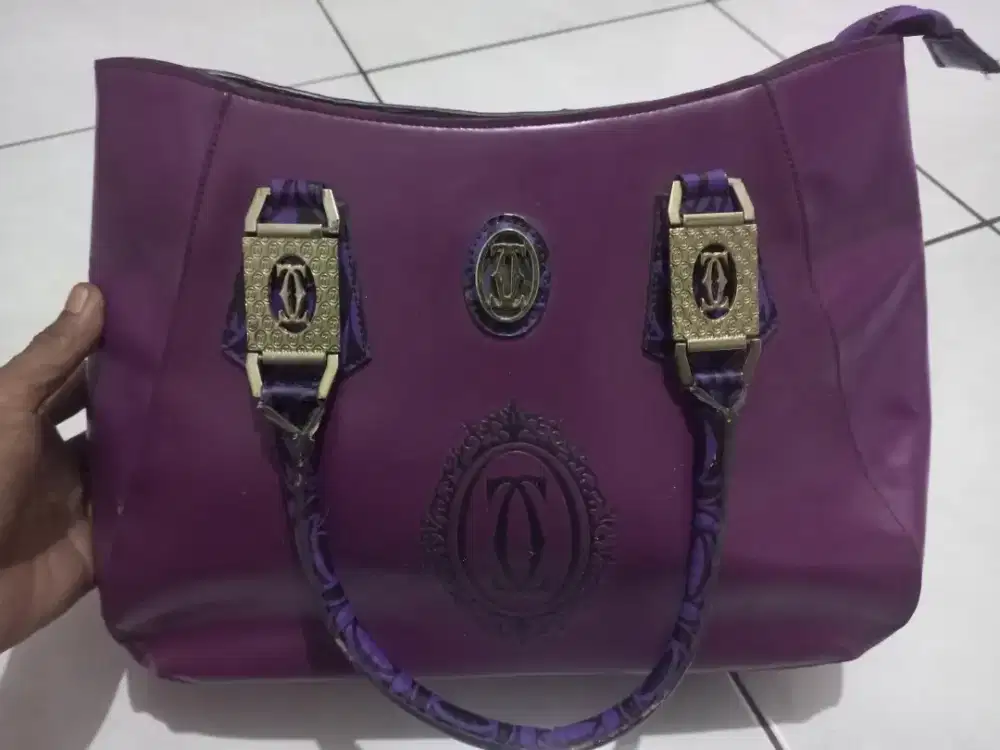 Tas Cartier wanita