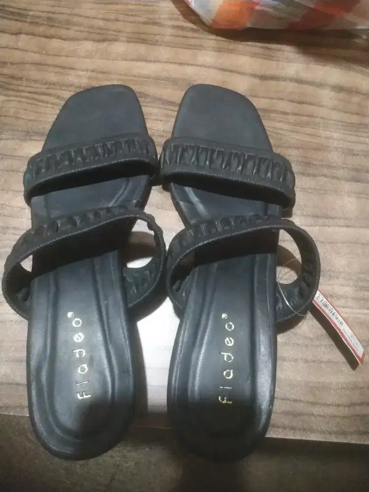 heels fladeo ukuran 40