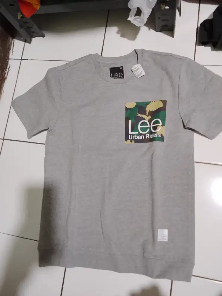 Lee size s ,LD : 50cm,kondisi baru,jual 150k