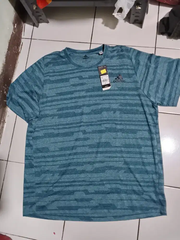 Adidas size XL, LD:56cm, kondisi baru, jual 175k