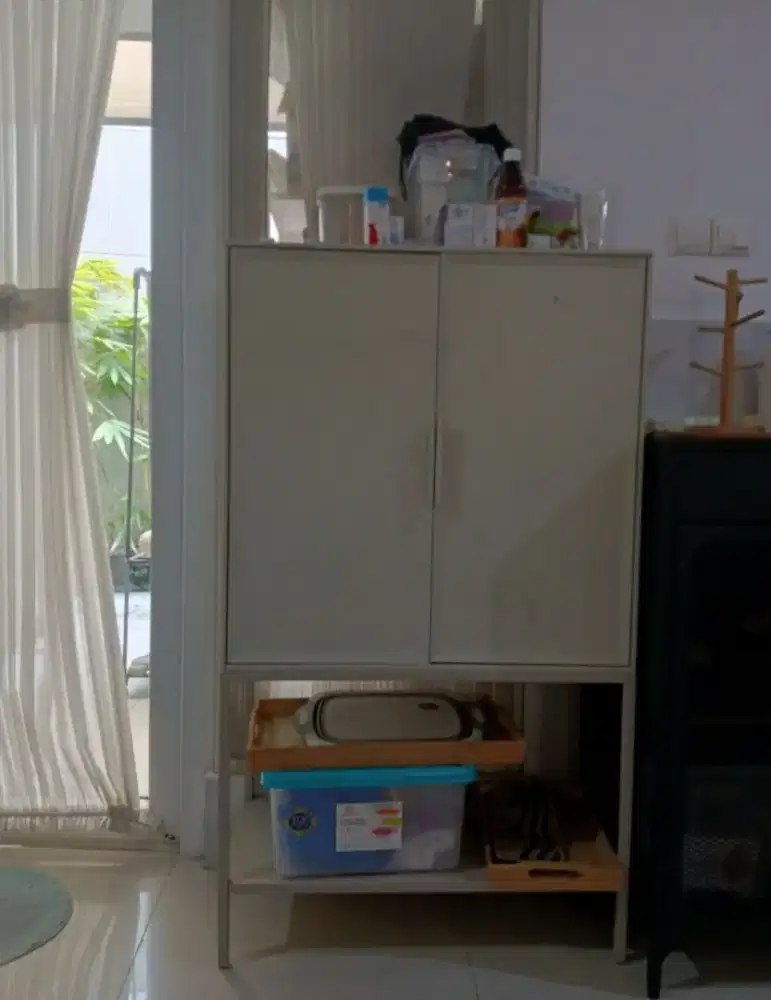 Lemari Kabinet Beige IKEA