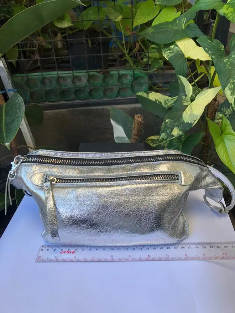 Tas Silver baru