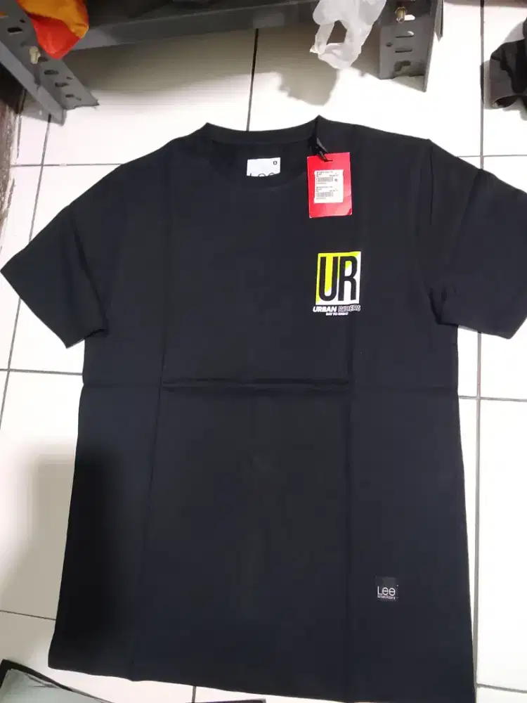 Lee size s, LD: 48cm, kondisi baru, jual 125k