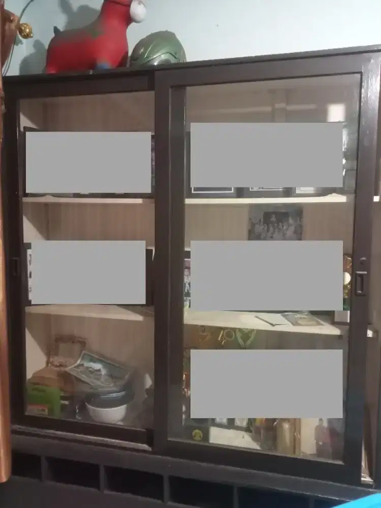Jual lemari pajangan