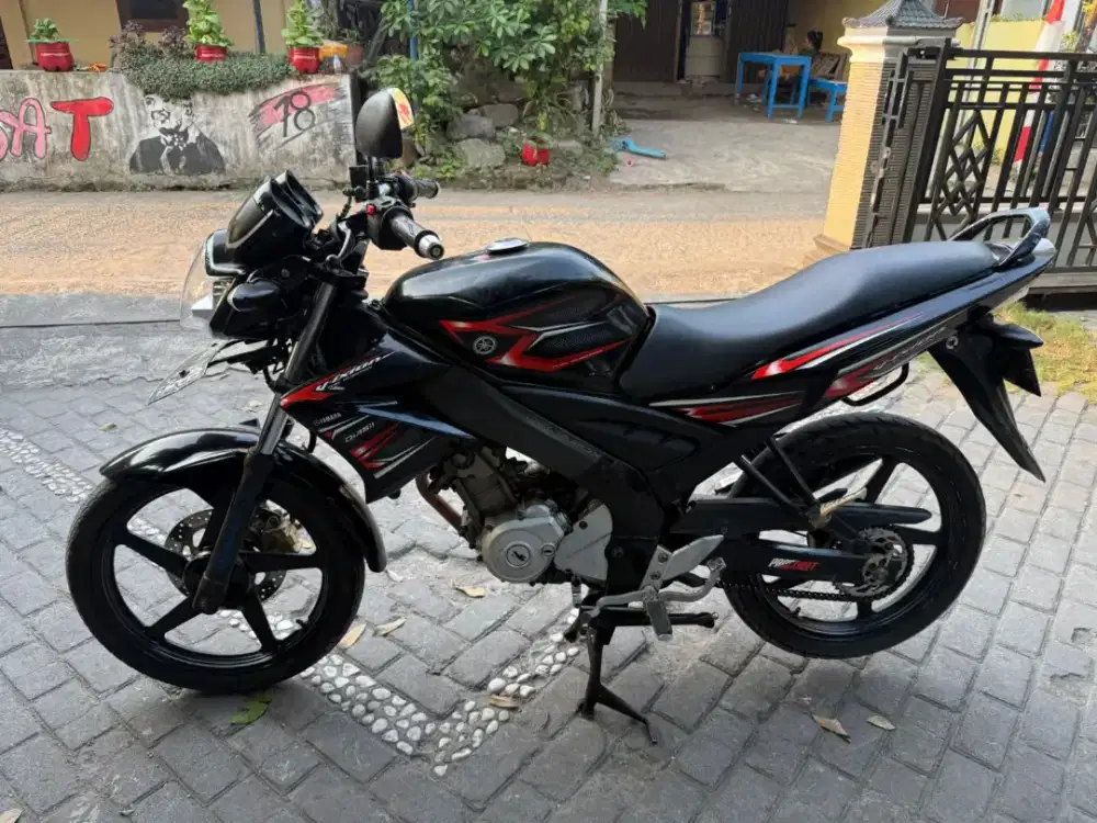 Vixion THN 2010 plat B Jakarta
